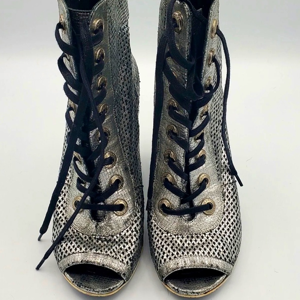 Coming Soon CHANEL 2008 Metallic Open Toed Boites